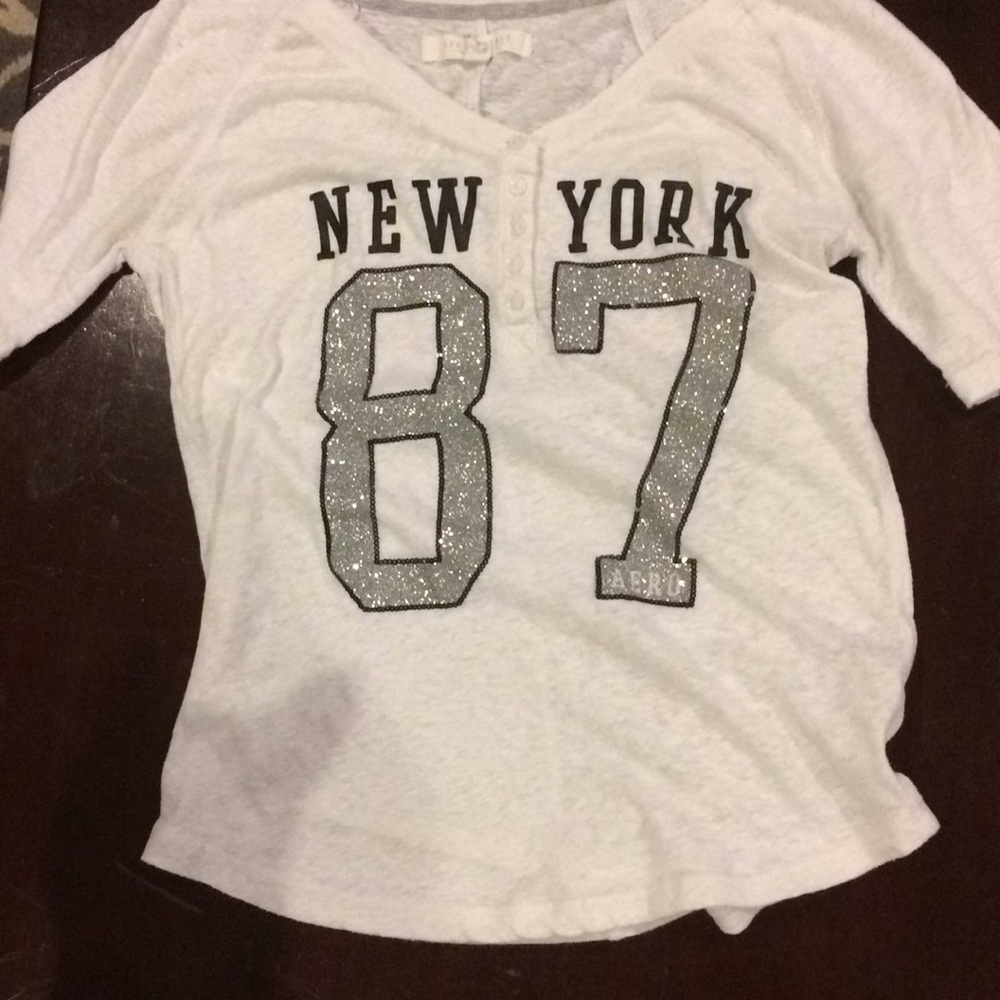 Extra small T-shirt from Aeropostale.